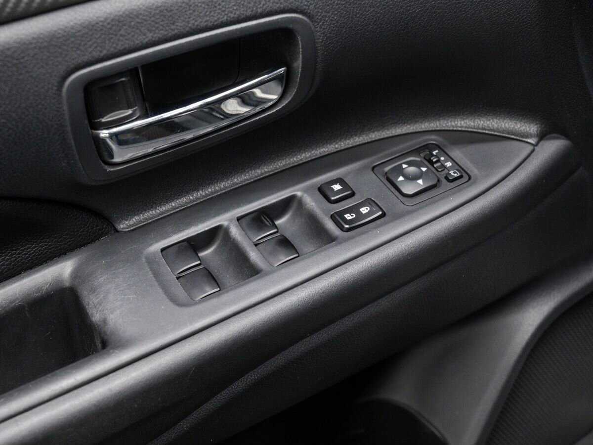 Mitsubishi Outlander 2013 года с пробегом. Фото: #14
