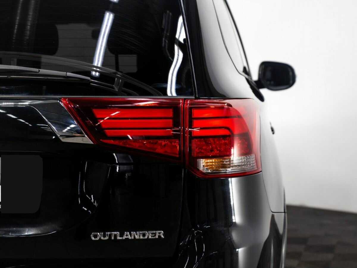 Mitsubishi Outlander 2017 года с пробегом. Фото: #6