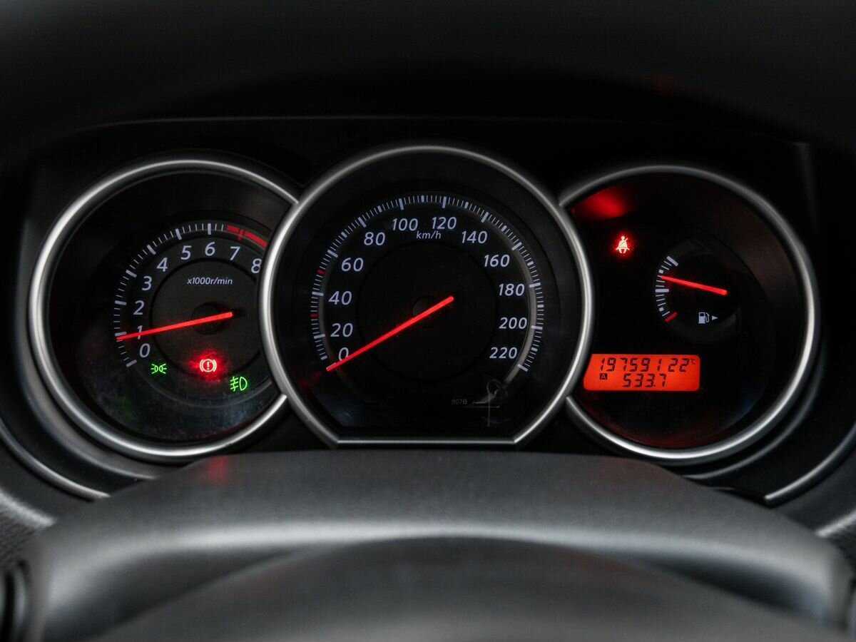 Б/У Ниссан Тиида 2012 года. Фото: #19