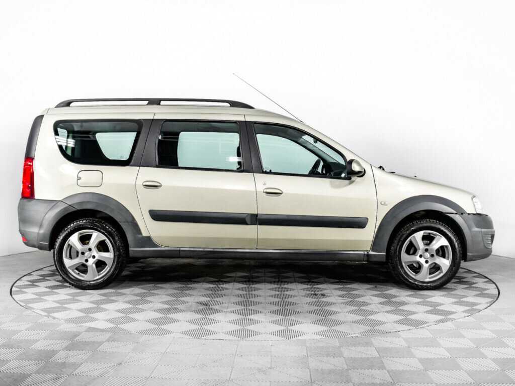 Б/У Лада (ВАЗ) Ларгус 2016 года. Фото: #3