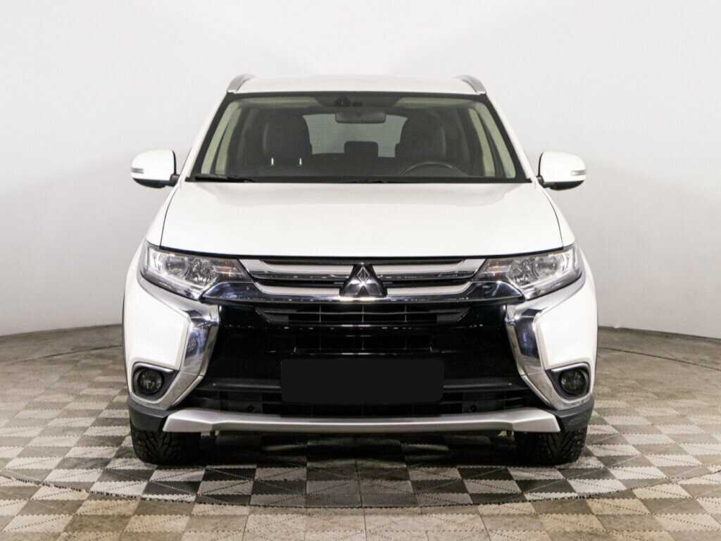 Mitsubishi Outlander 2018 года с пробегом. Фото: #1