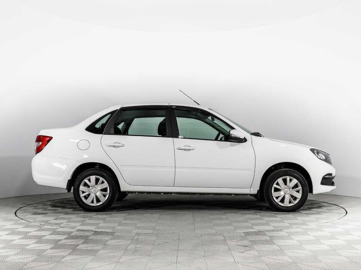 Б/У Лада (ВАЗ) Гранта 2023 года. Фото: #3