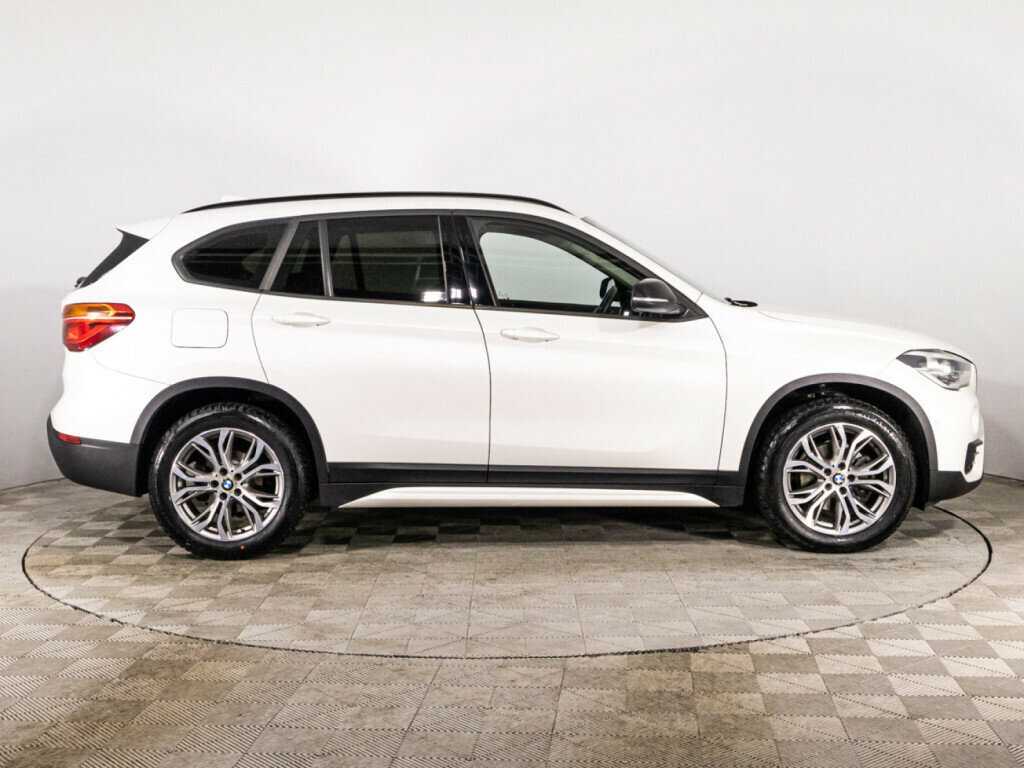 BMW X1 2018 года с пробегом. Фото: #3