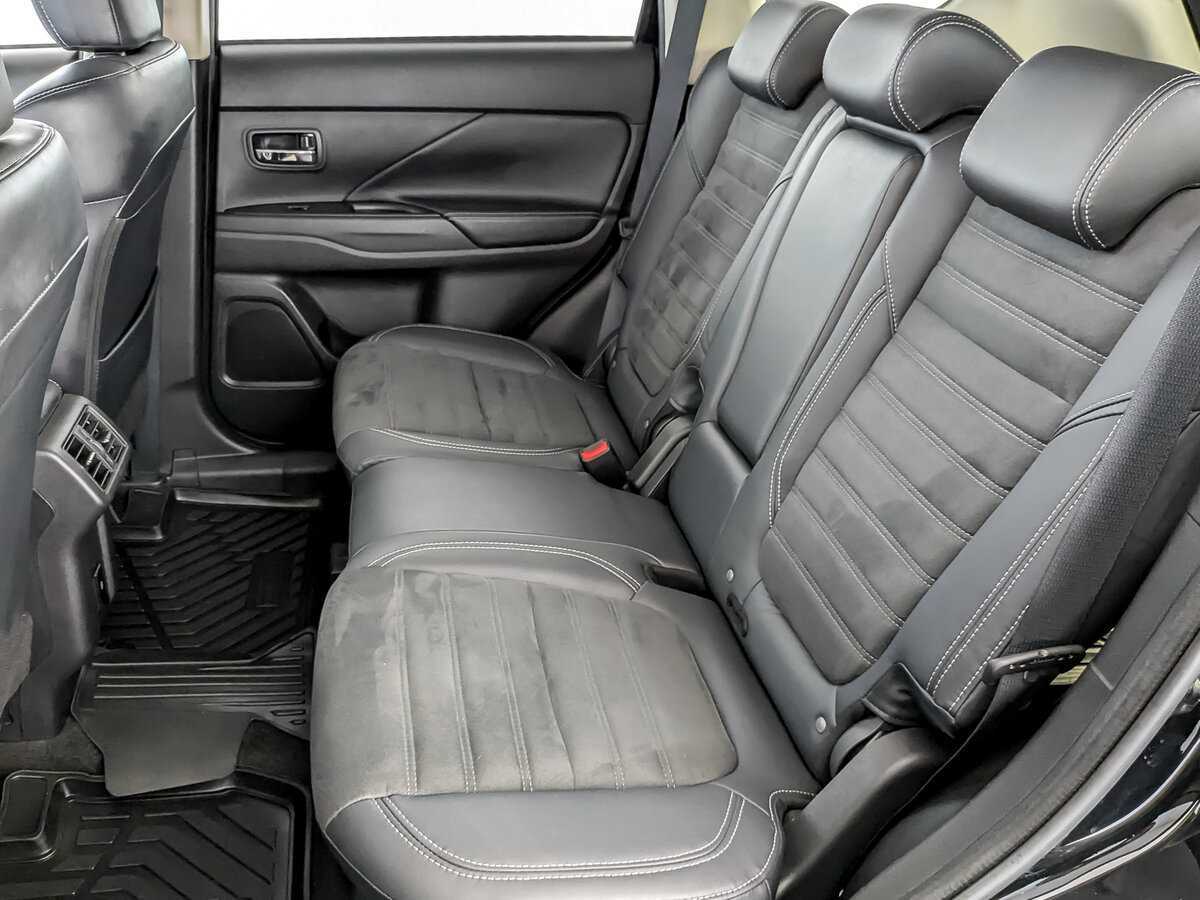 Mitsubishi Outlander 2021 года с пробегом. Фото: #11