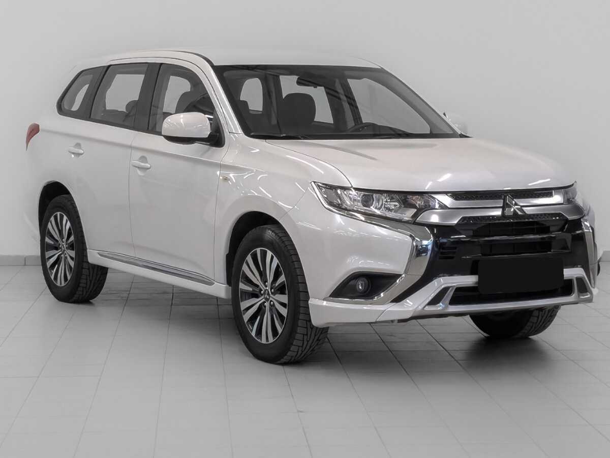 Mitsubishi Outlander 2022 года с пробегом. Фото: #2