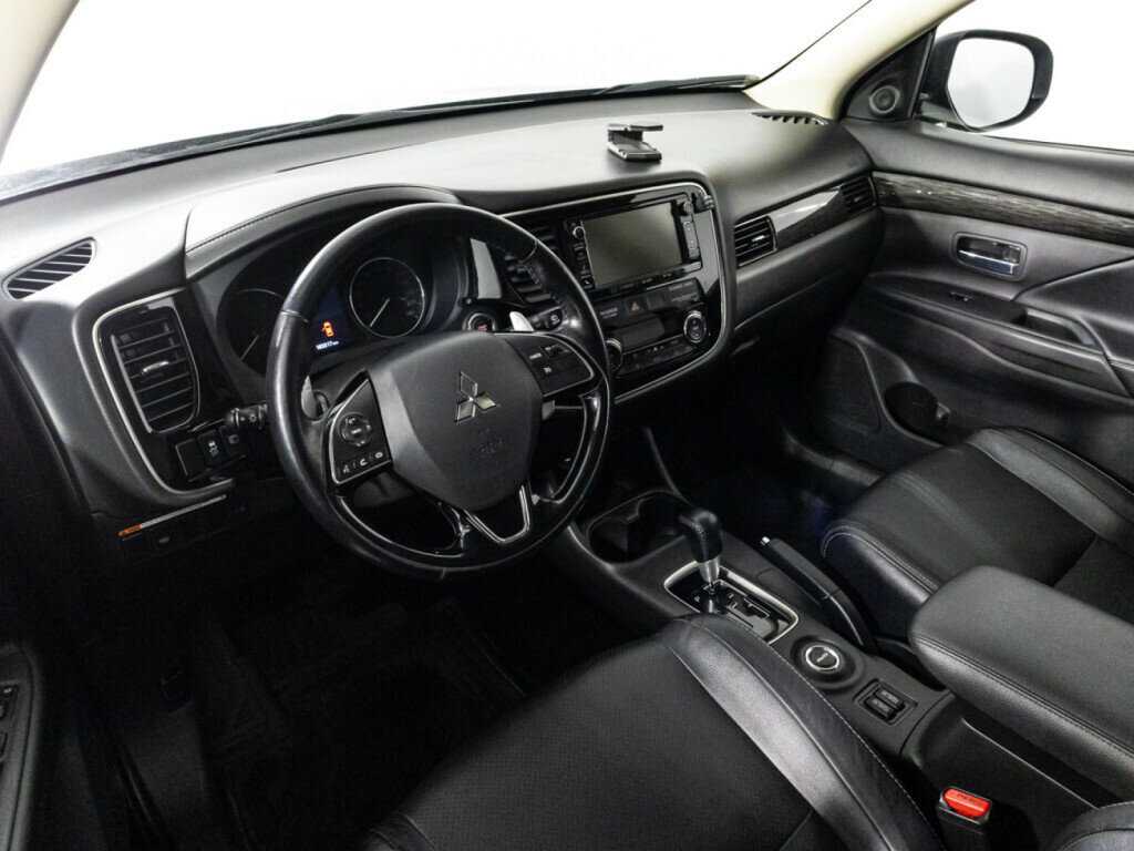 Mitsubishi Outlander 2016 года с пробегом. Фото: #10