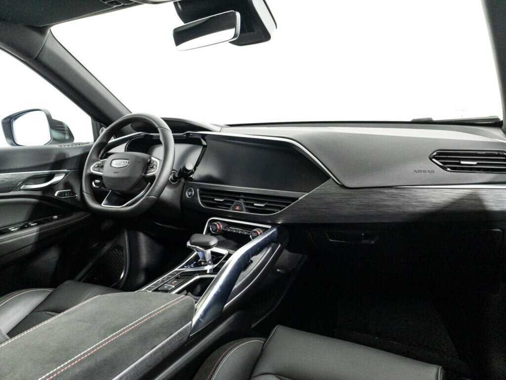 Geely Tugella 2024 года с пробегом. Фото: #8