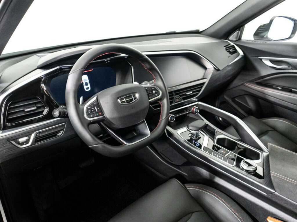 Geely Tugella 2024 года с пробегом. Фото: #10