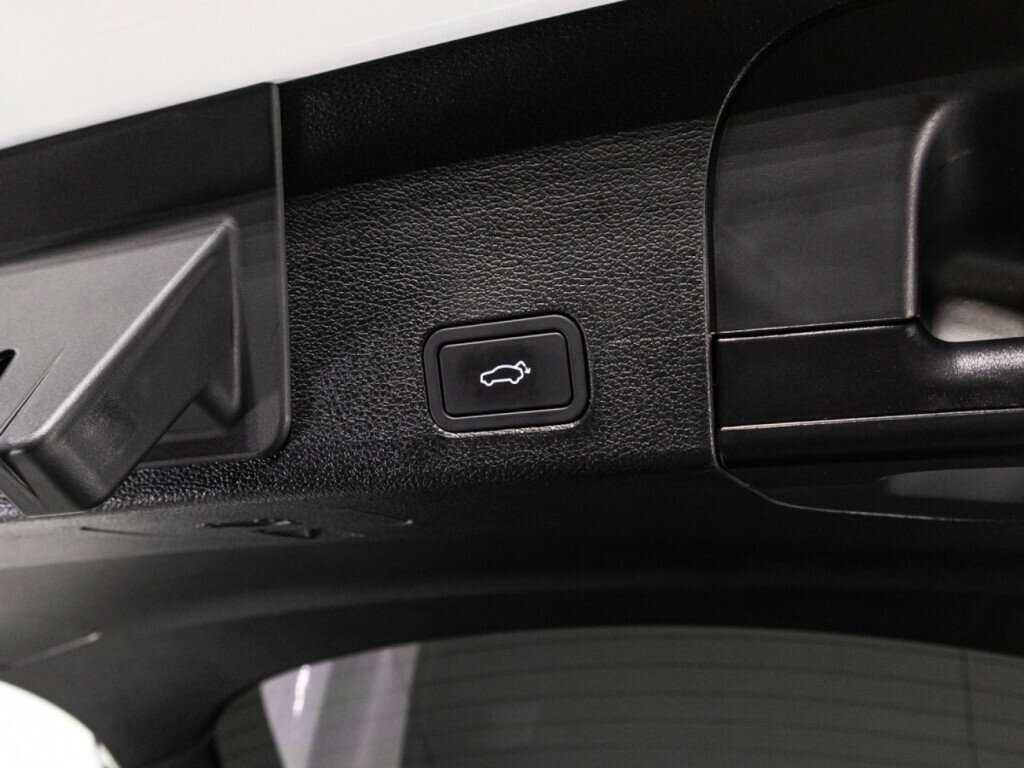 Geely Tugella 2024 года с пробегом. Фото: #14