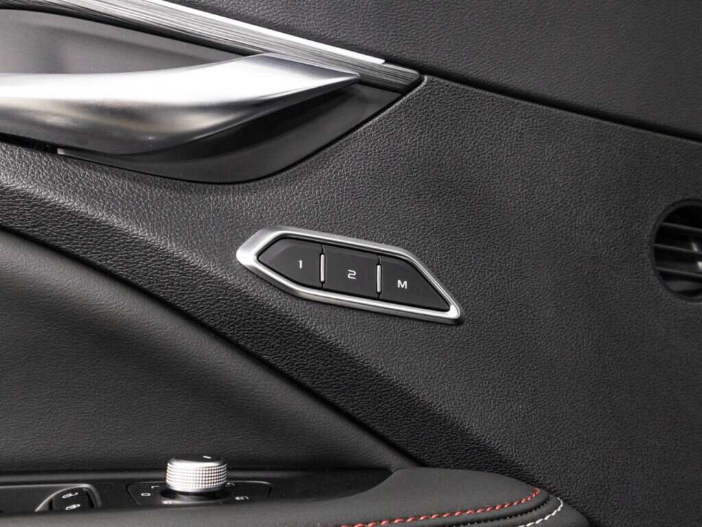 Geely Tugella 2024 года с пробегом. Фото: #21