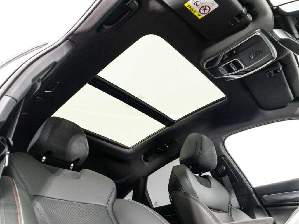 Geely Tugella 2024 года с пробегом. Фото: #24