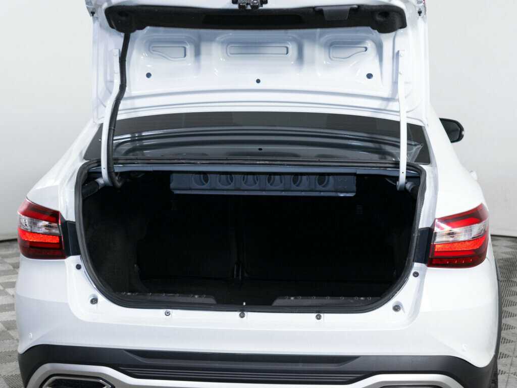 Б/У Лада (ВАЗ) Веста 2023 года. Фото: #6