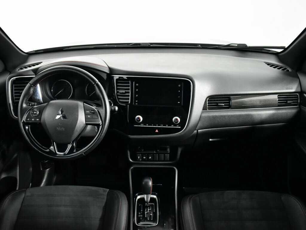 Mitsubishi Outlander 2021 года с пробегом. Фото: #11