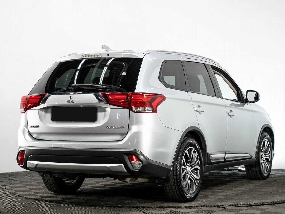 Mitsubishi Outlander 2018 года с пробегом. Фото: #3