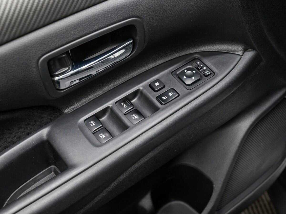 Mitsubishi Outlander 2018 года с пробегом. Фото: #14