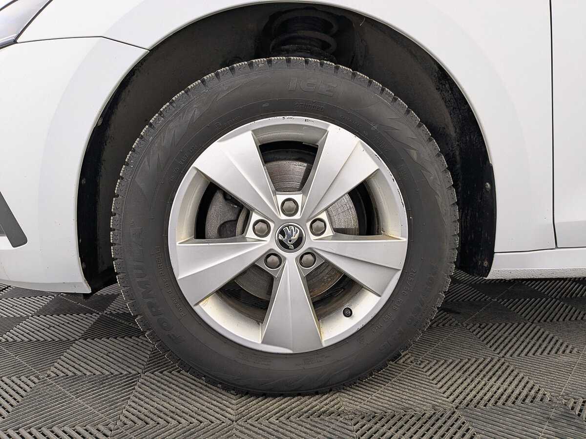 Б/У Шкода Октавия 2021 года. Фото: #11