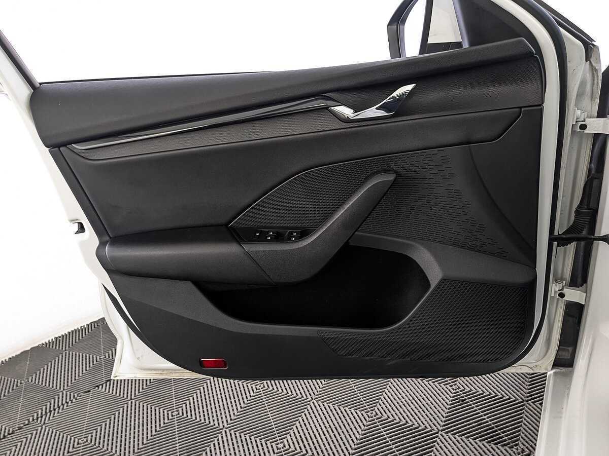 Б/У Шкода Октавия 2021 года. Фото: #18