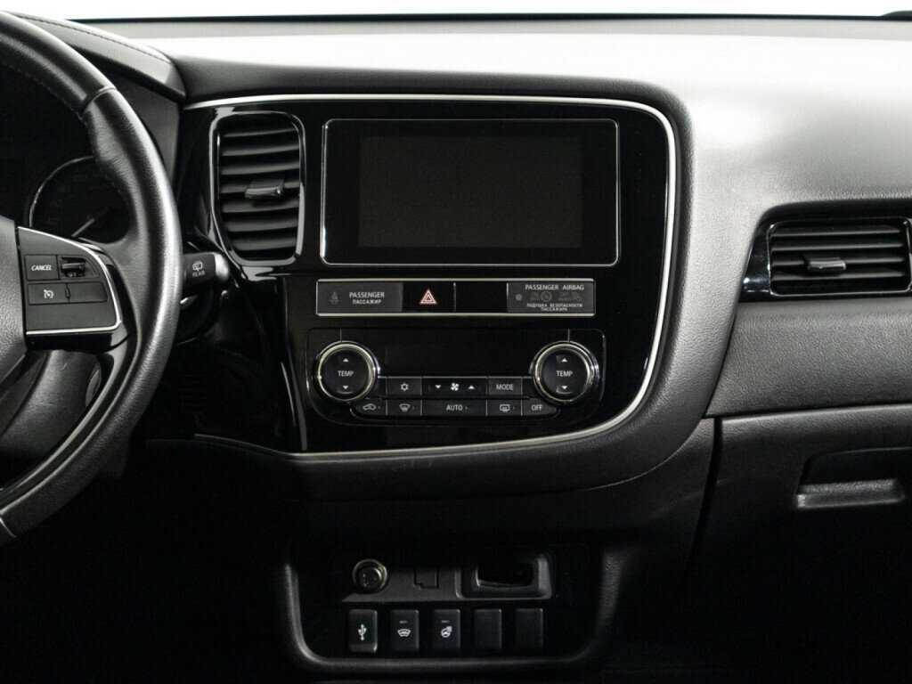 Mitsubishi Outlander 2018 года с пробегом. Фото: #13