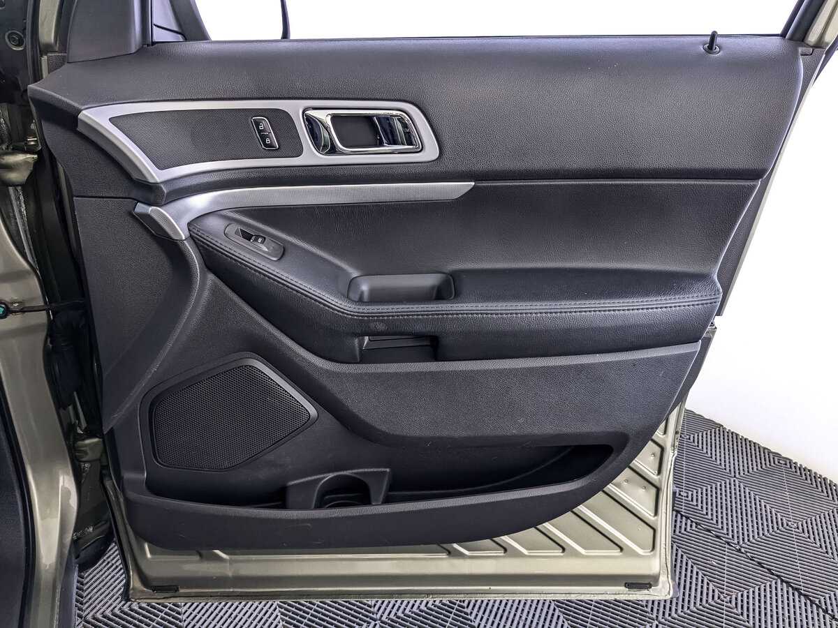 Ford Explorer 2014 года с пробегом. Фото: #21