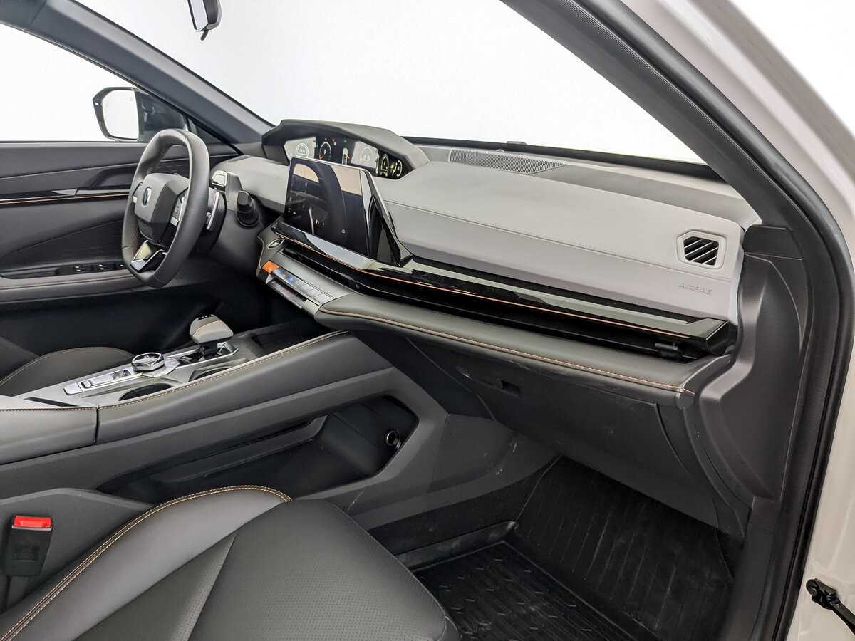 Б/У Чанган УНИ-В 2023 года. Фото: #10