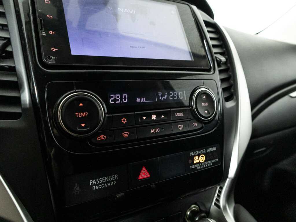 Mitsubishi Pajero Sport 2018 года с пробегом. Фото: #17