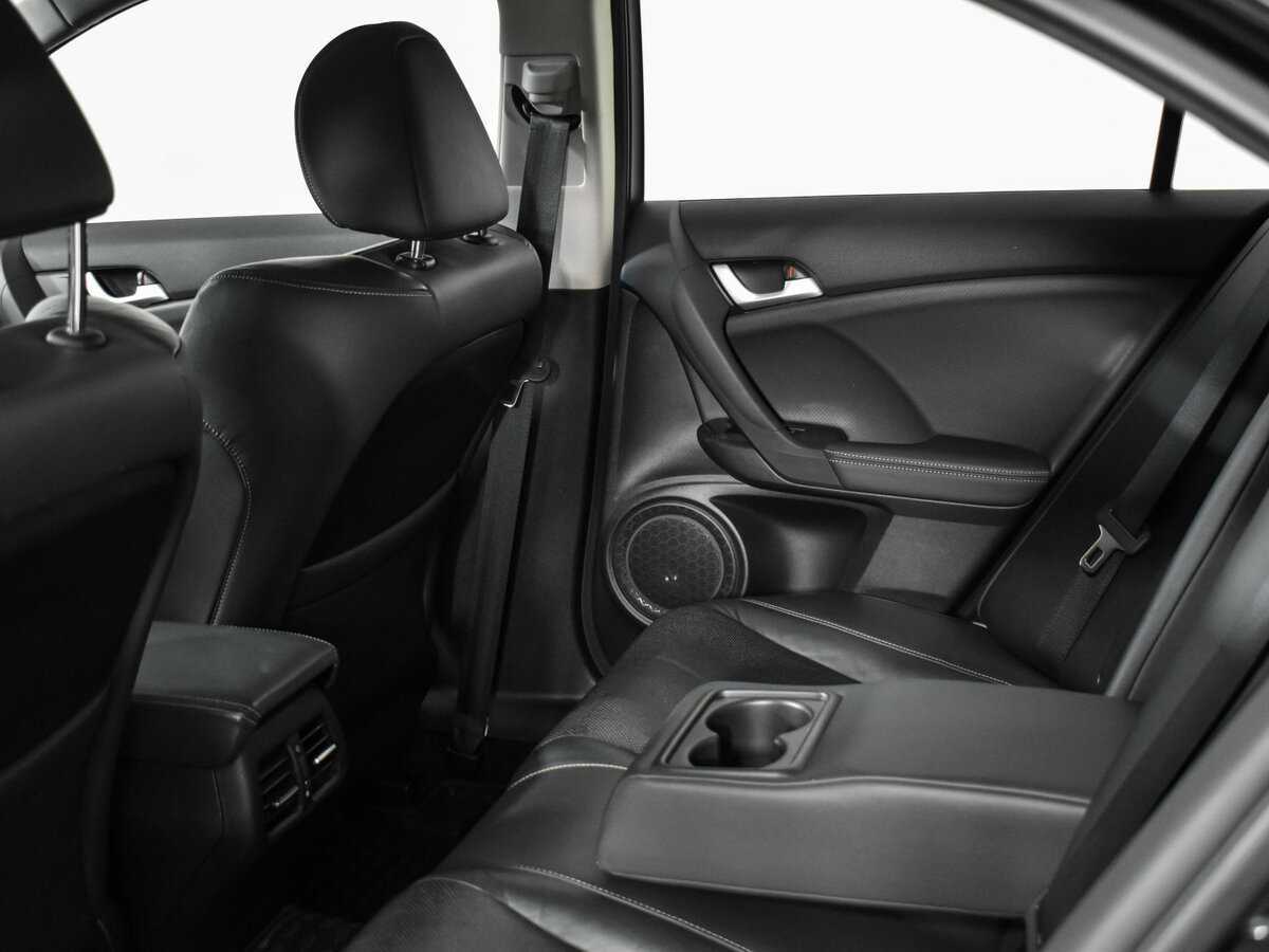 Honda Accord 2012 года с пробегом. Фото: #12