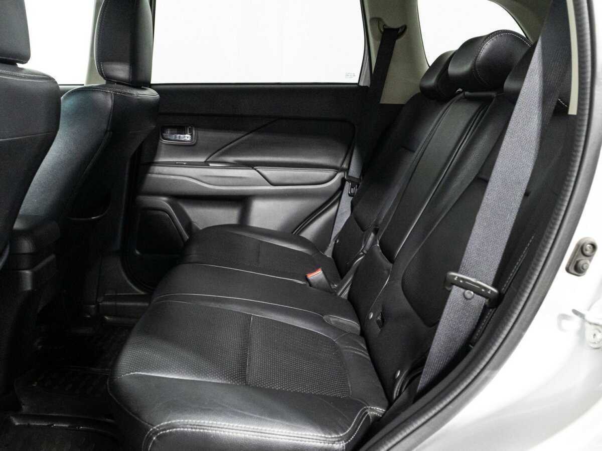 Mitsubishi Outlander 2016 года с пробегом. Фото: #9