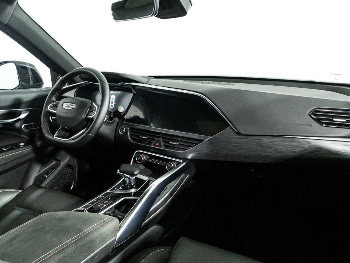 Geely Tugella 2023 года с пробегом. Фото: #8