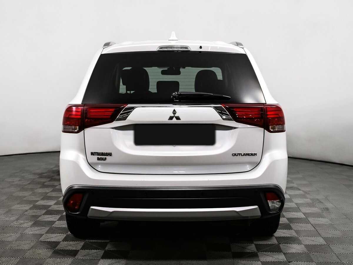 Mitsubishi Outlander 2017 года с пробегом. Фото: #5