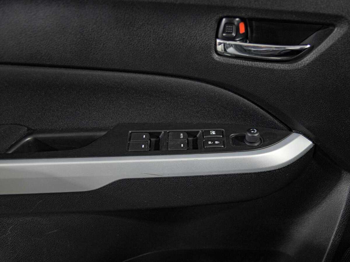 Suzuki Vitara 2017 года с пробегом. Фото: #11