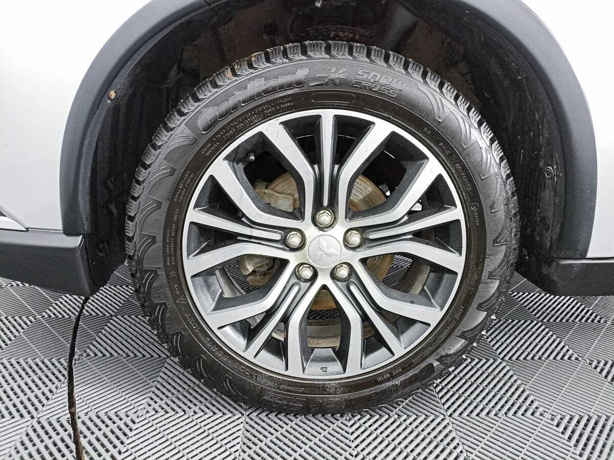Mitsubishi Outlander 2018 года с пробегом. Фото: #17