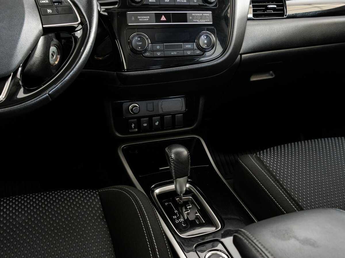 Mitsubishi Outlander 2018 года с пробегом. Фото: #9