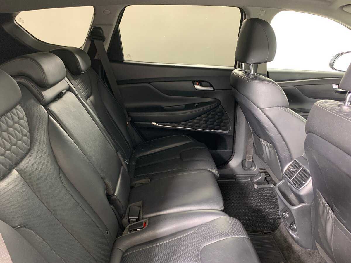 Hyundai Santa Fe 2019 года с пробегом. Фото: #15