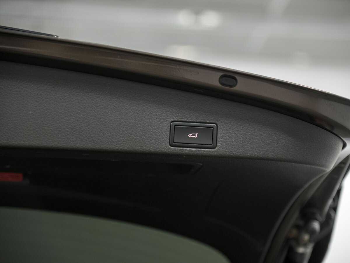 Volkswagen Touareg 2013 года с пробегом. Фото: #19