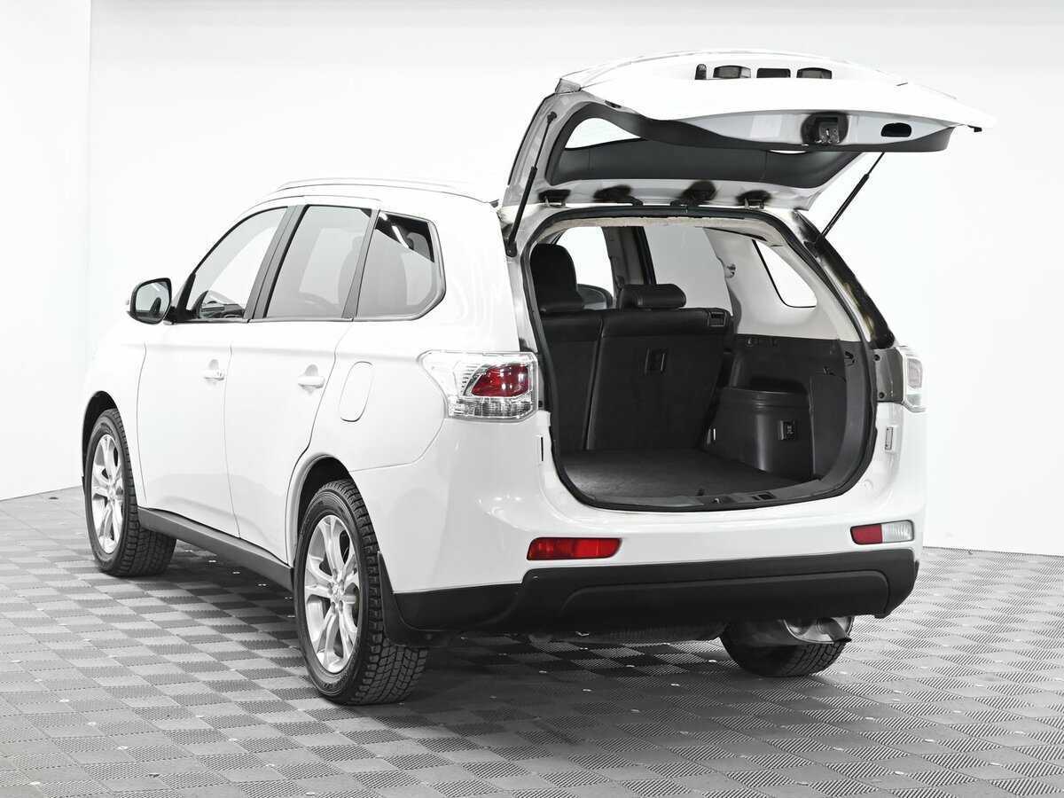 Mitsubishi Outlander 2012 года с пробегом. Фото: #4