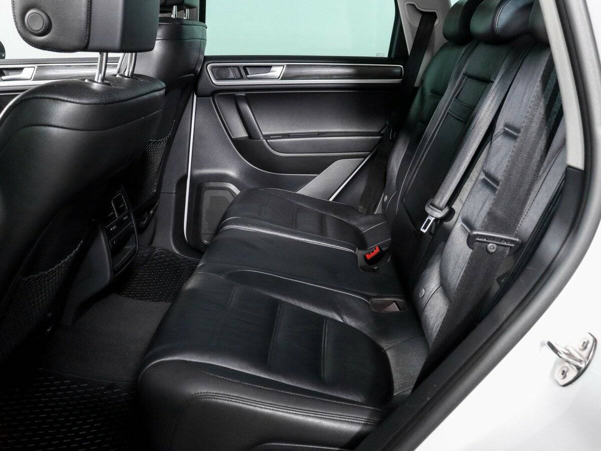Volkswagen Touareg 2015 года с пробегом. Фото: #9