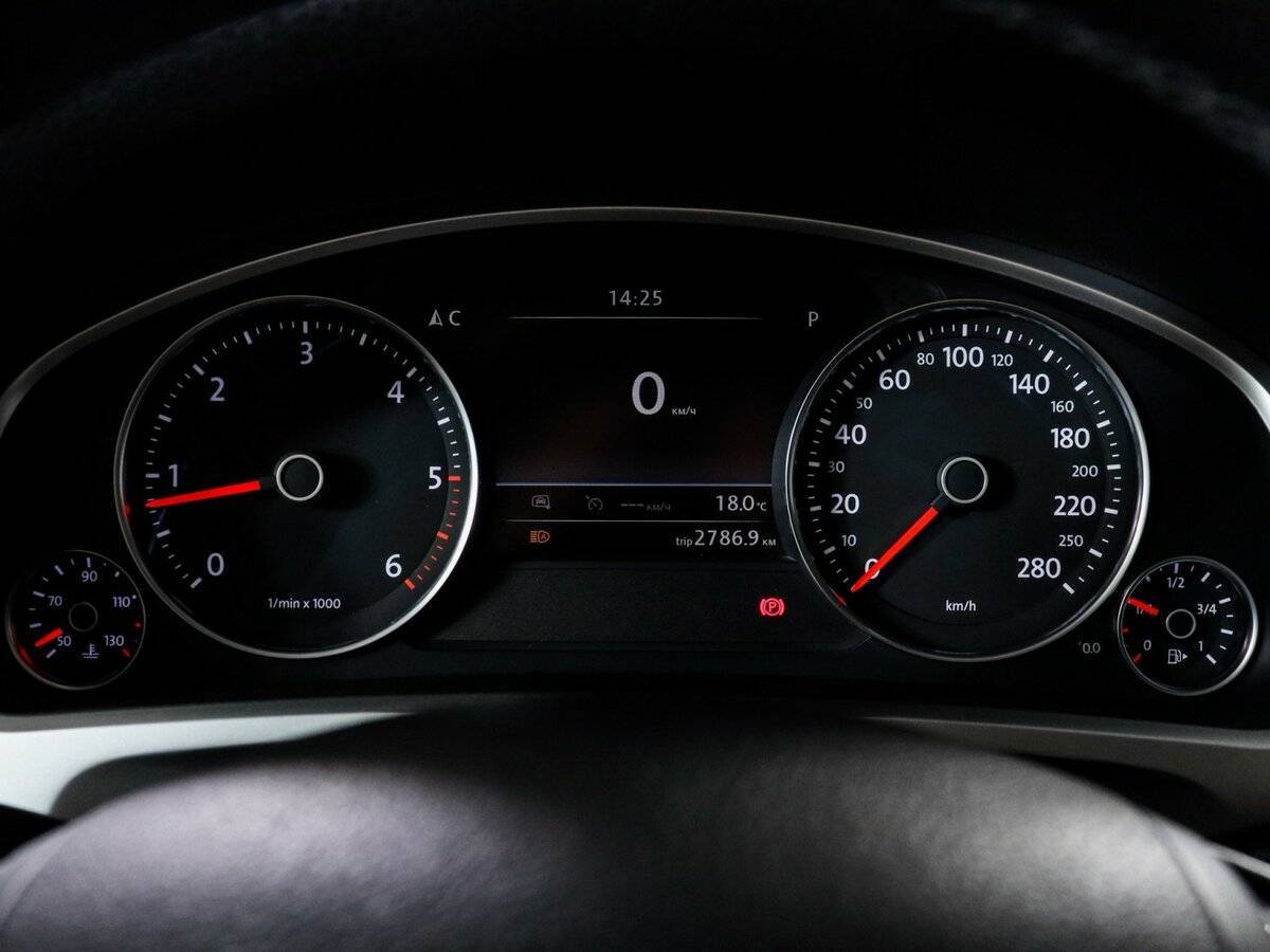 Volkswagen Touareg 2015 года с пробегом. Фото: #10