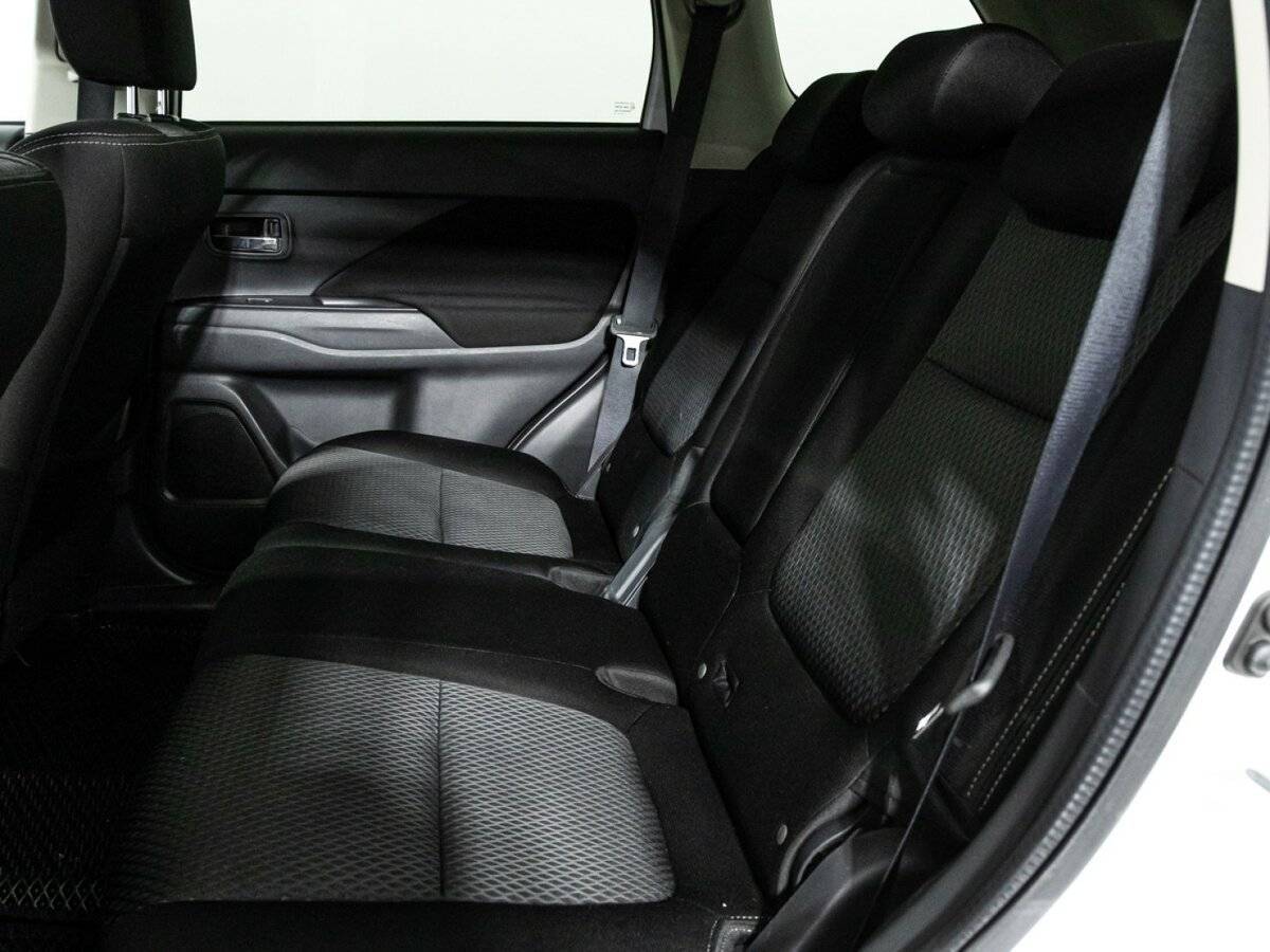 Mitsubishi Outlander 2016 года с пробегом. Фото: #9