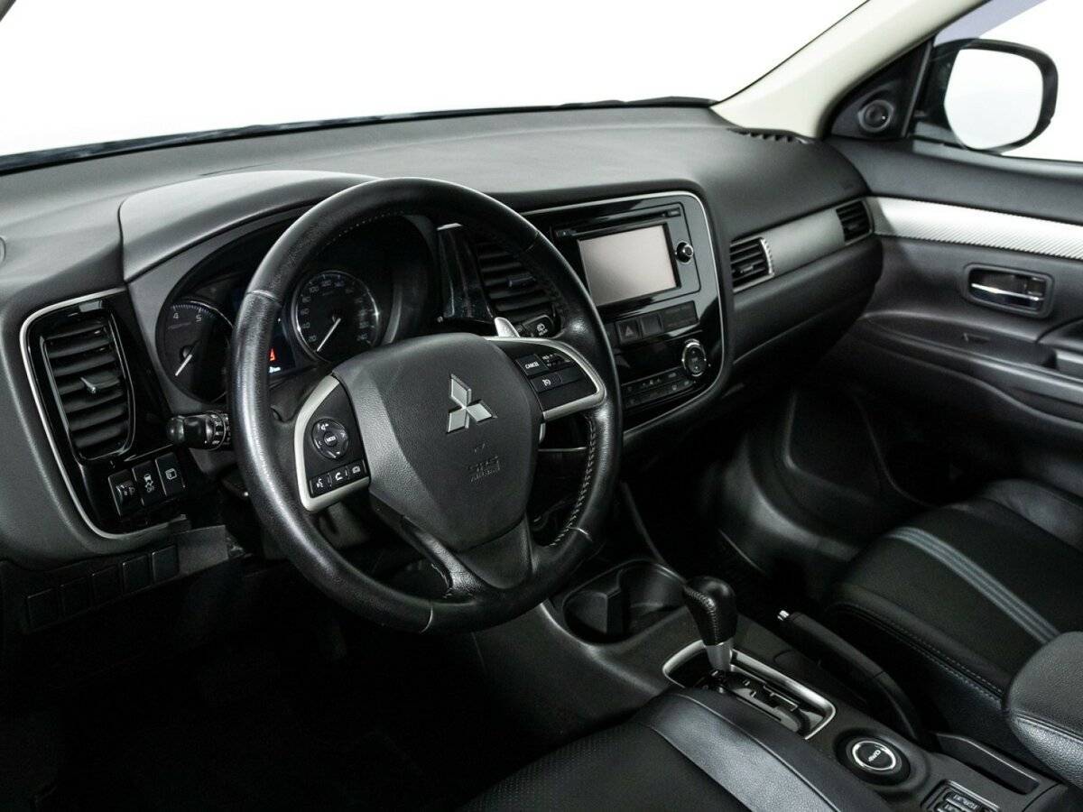 Mitsubishi Outlander 2012 года с пробегом. Фото: #10
