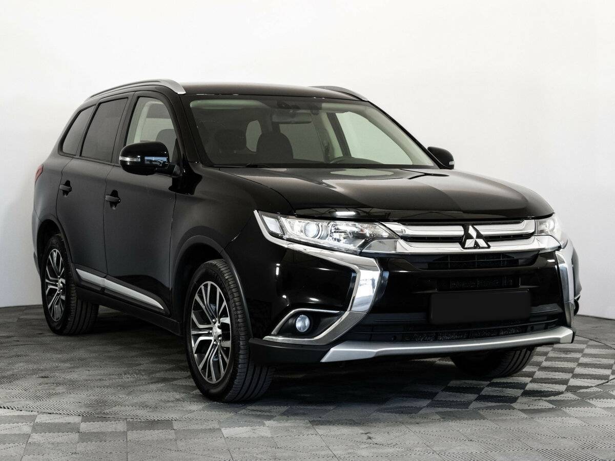 Mitsubishi Outlander 2018 года с пробегом. Фото: #2