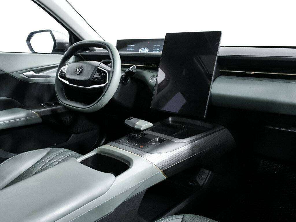 Changan Lamore 2023 года с пробегом. Фото: #8