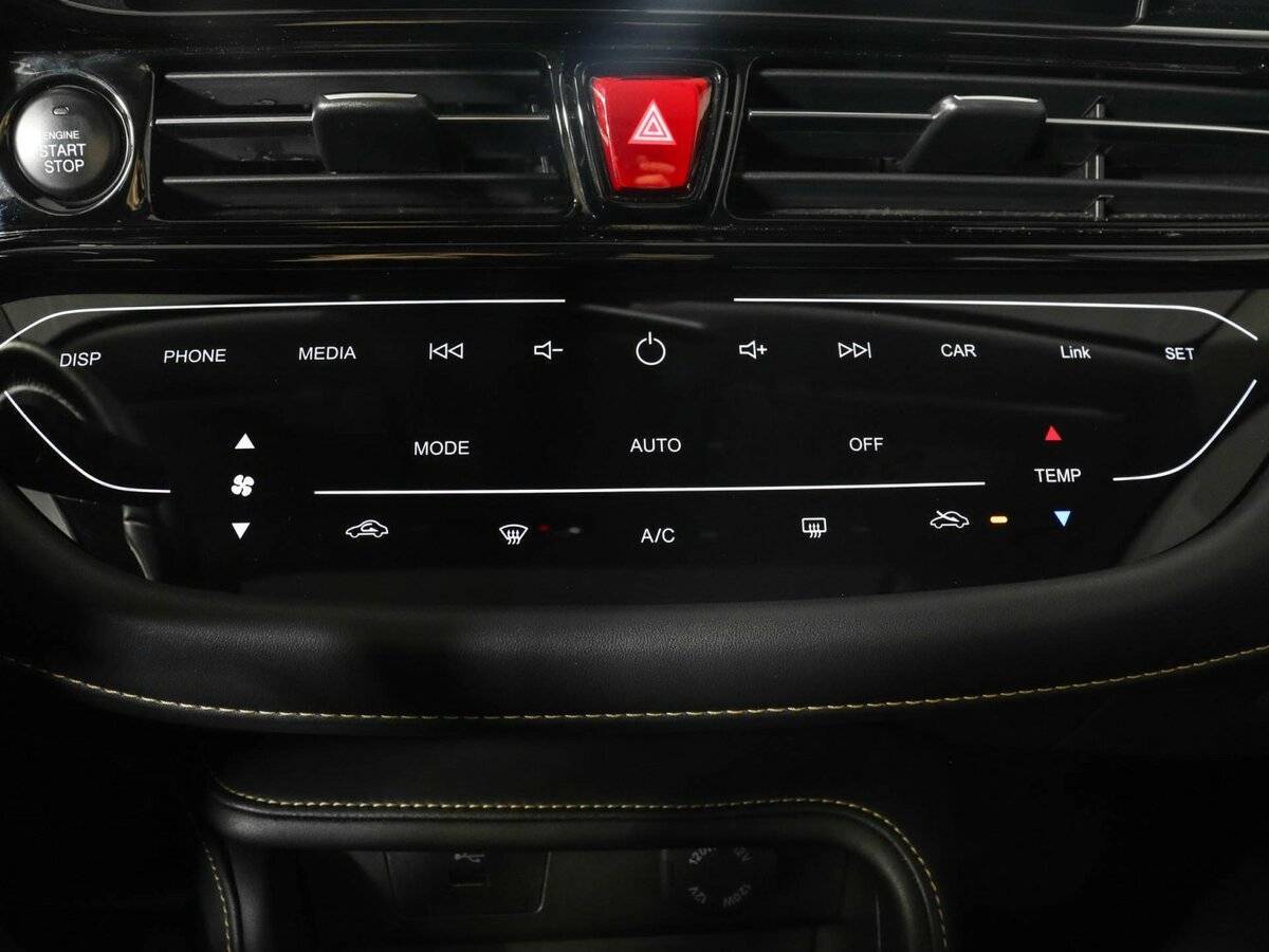 Москвич 3 2023 года с пробегом. Фото: #18