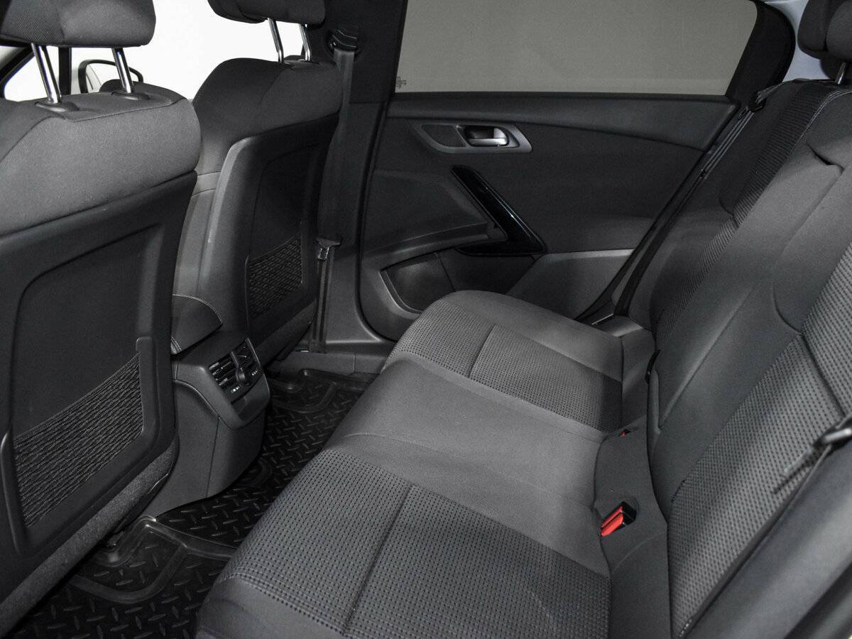 Peugeot 508 2016 года с пробегом. Фото: #8