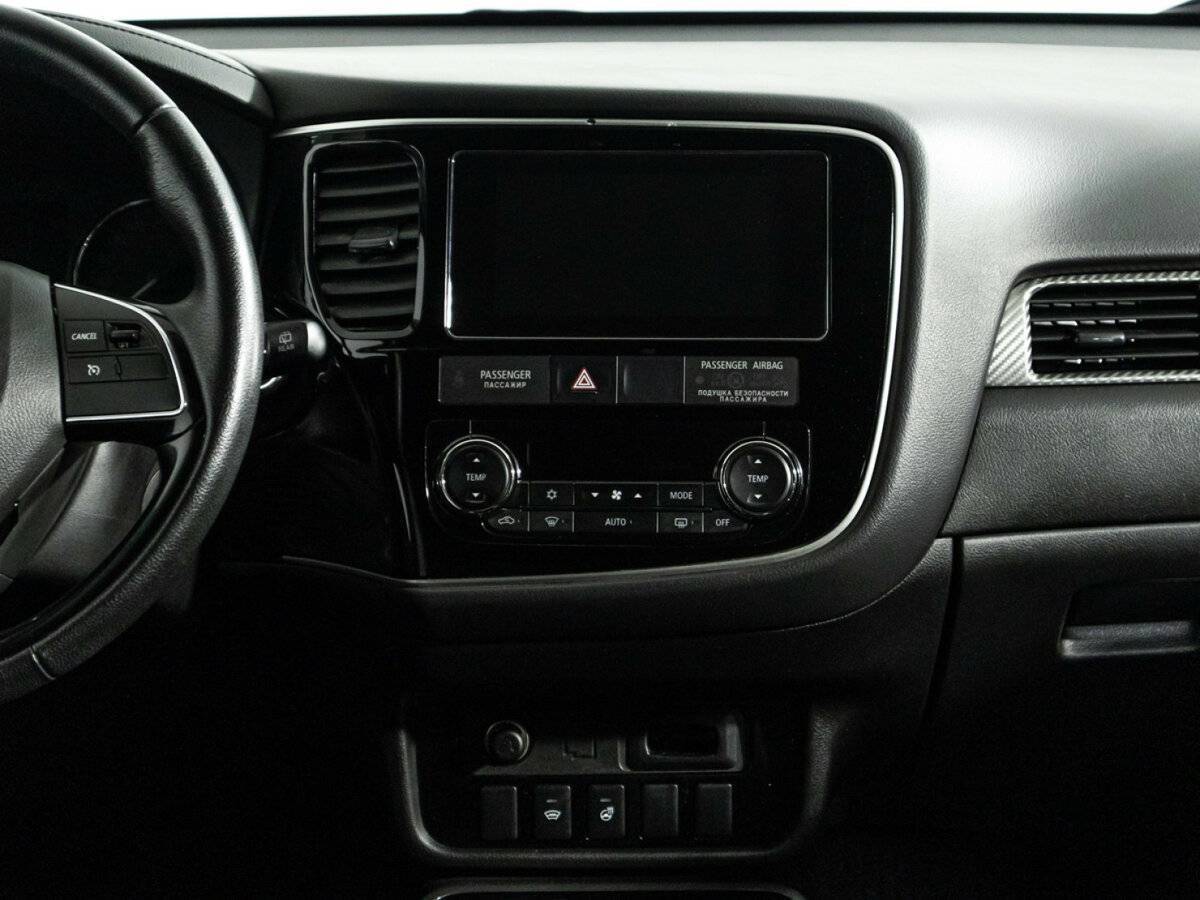 Mitsubishi Outlander 2018 года с пробегом. Фото: #13
