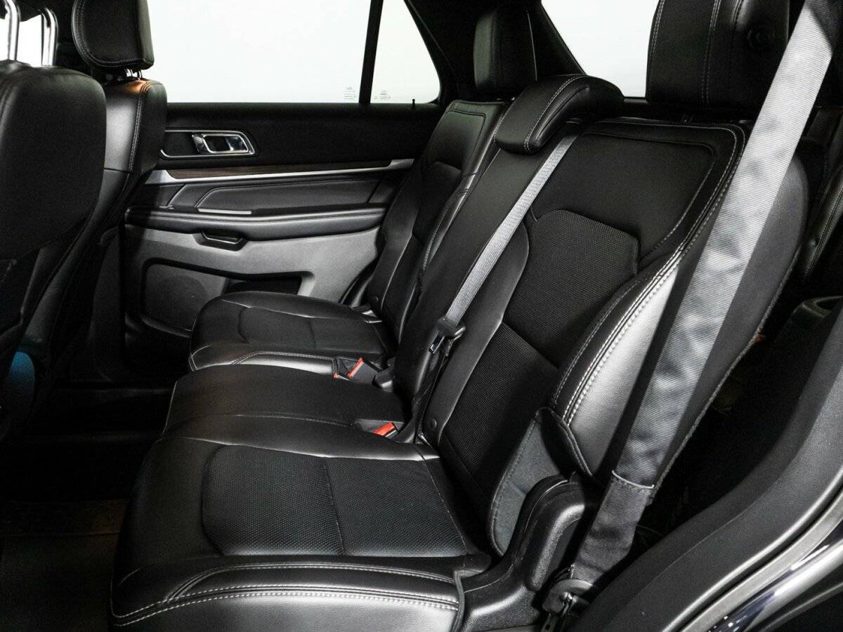 Ford Explorer 2017 года с пробегом. Фото: #7
