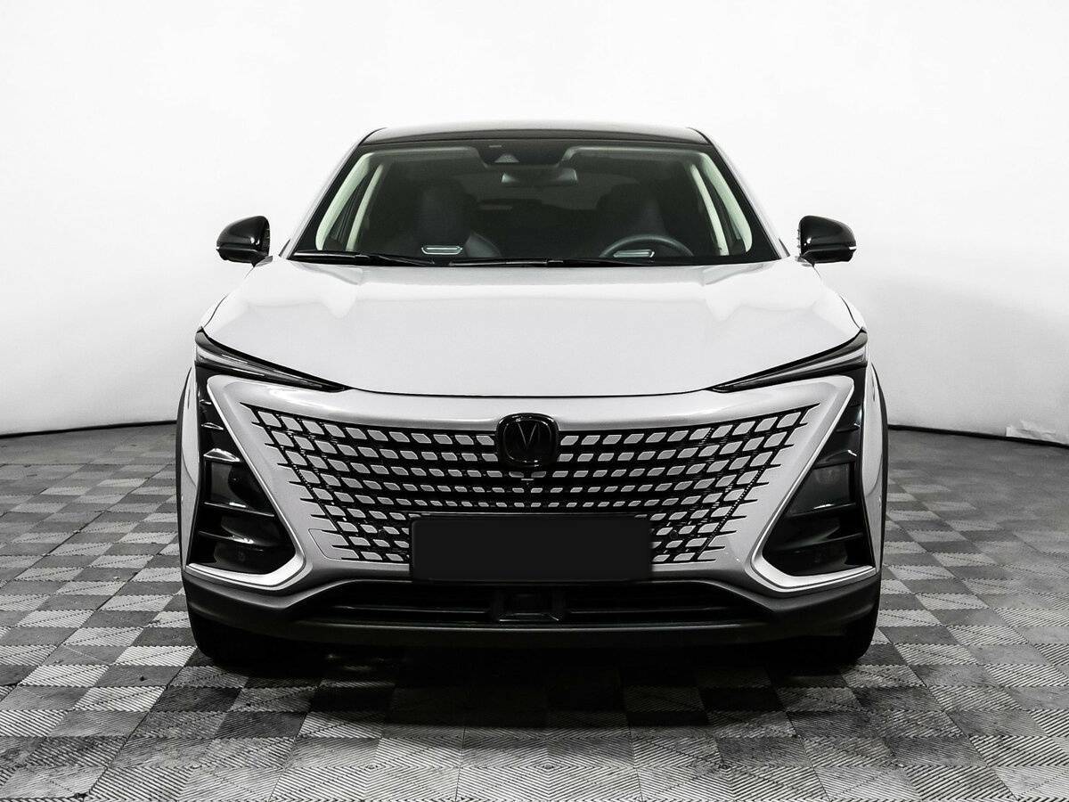 Б/У Чанган УНИ-Т 2023 года. Фото: #1