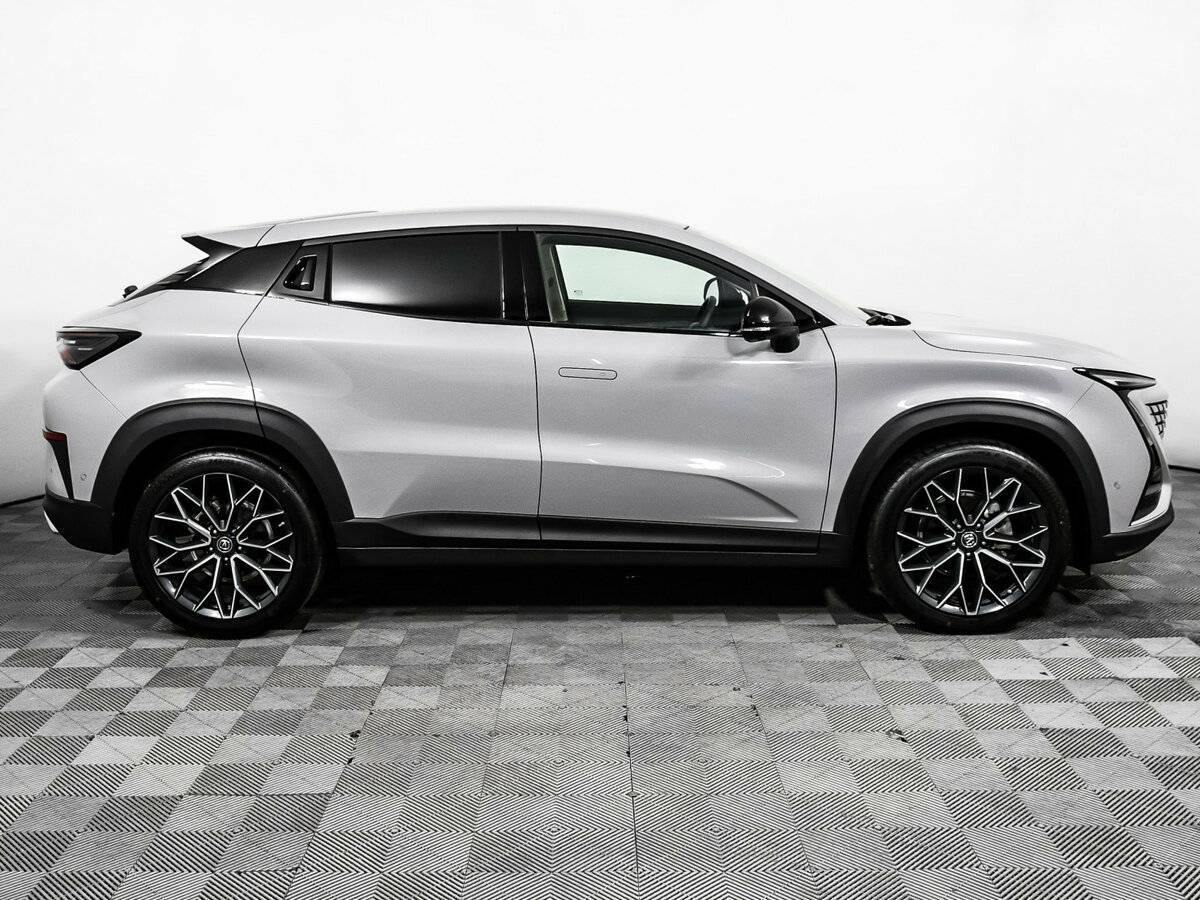 Б/У Чанган УНИ-Т 2023 года. Фото: #3