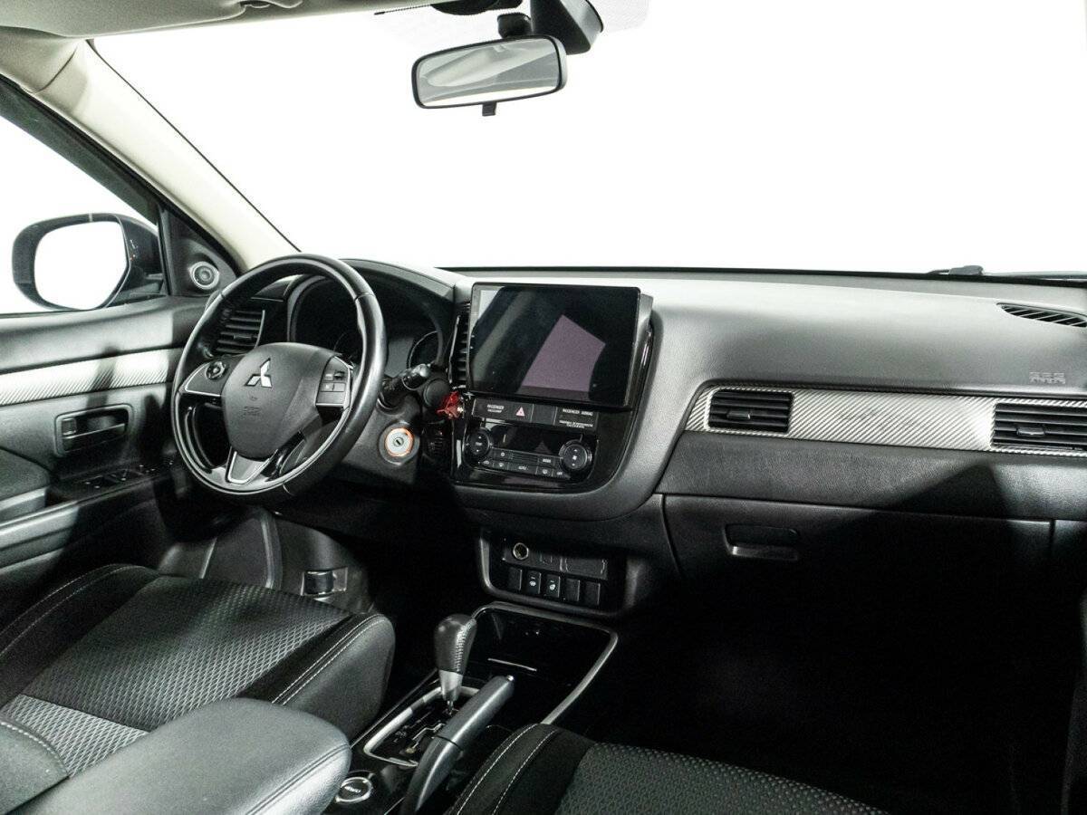 Mitsubishi Outlander 2017 года с пробегом. Фото: #8