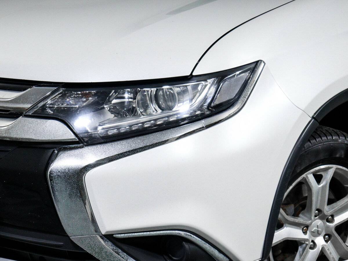 Mitsubishi Outlander 2015 года с пробегом. Фото: #12