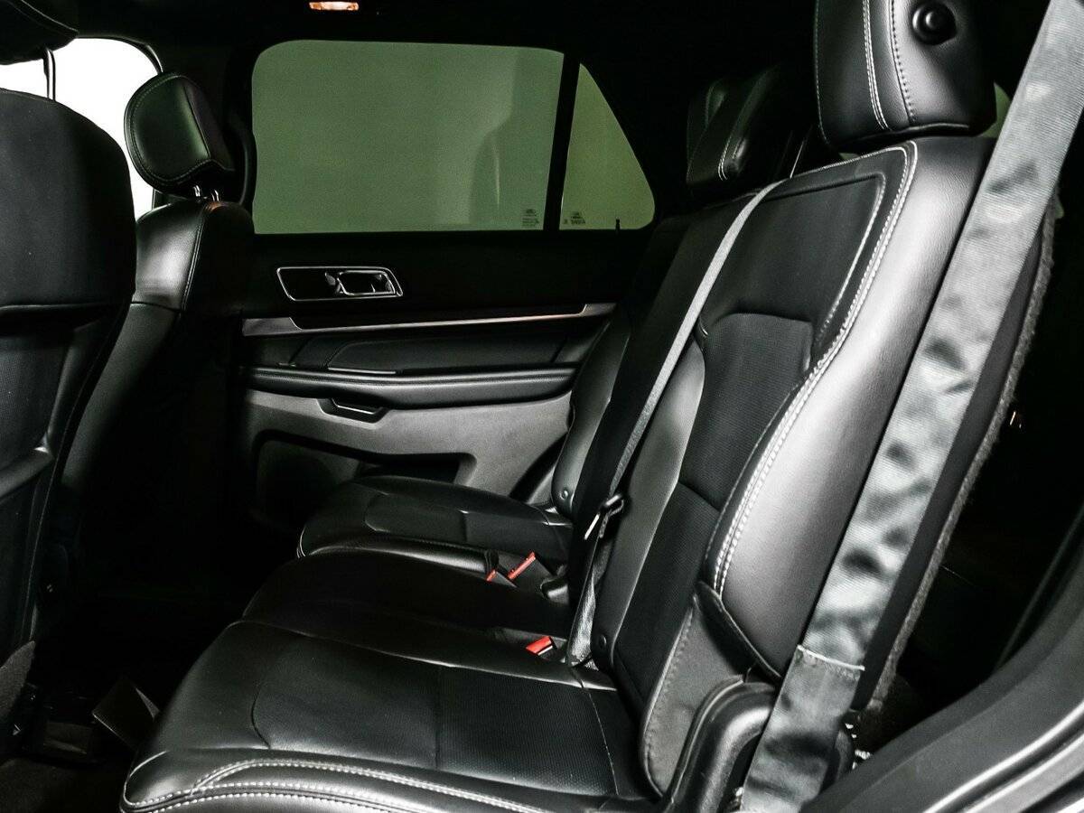 Ford Explorer 2017 года с пробегом. Фото: #11